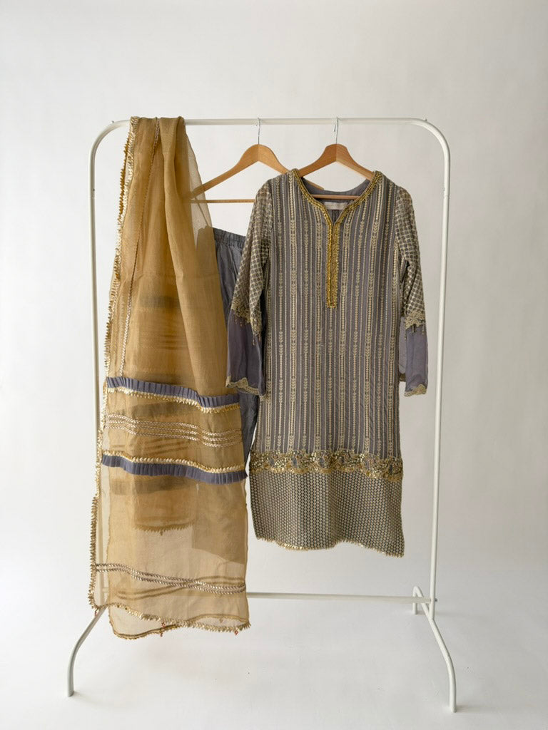 Faiza Saqlain Grey and Gold Embroidered Suit